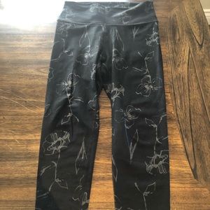 Fabletics silhouette flower legging
